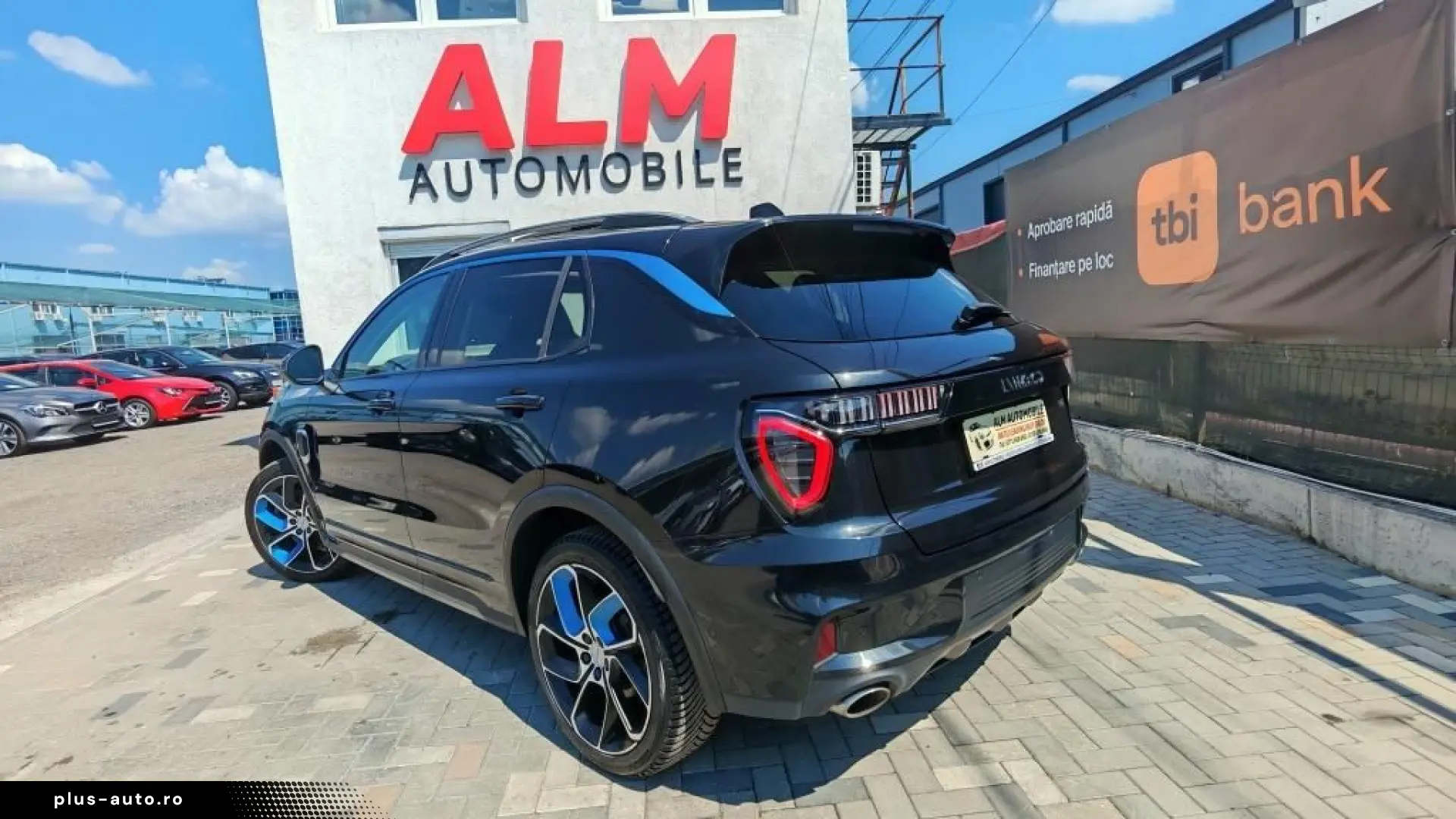 Lynk-Co 01