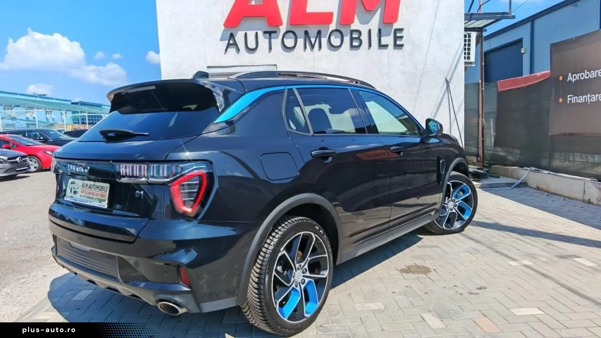 Lynk-Co 01