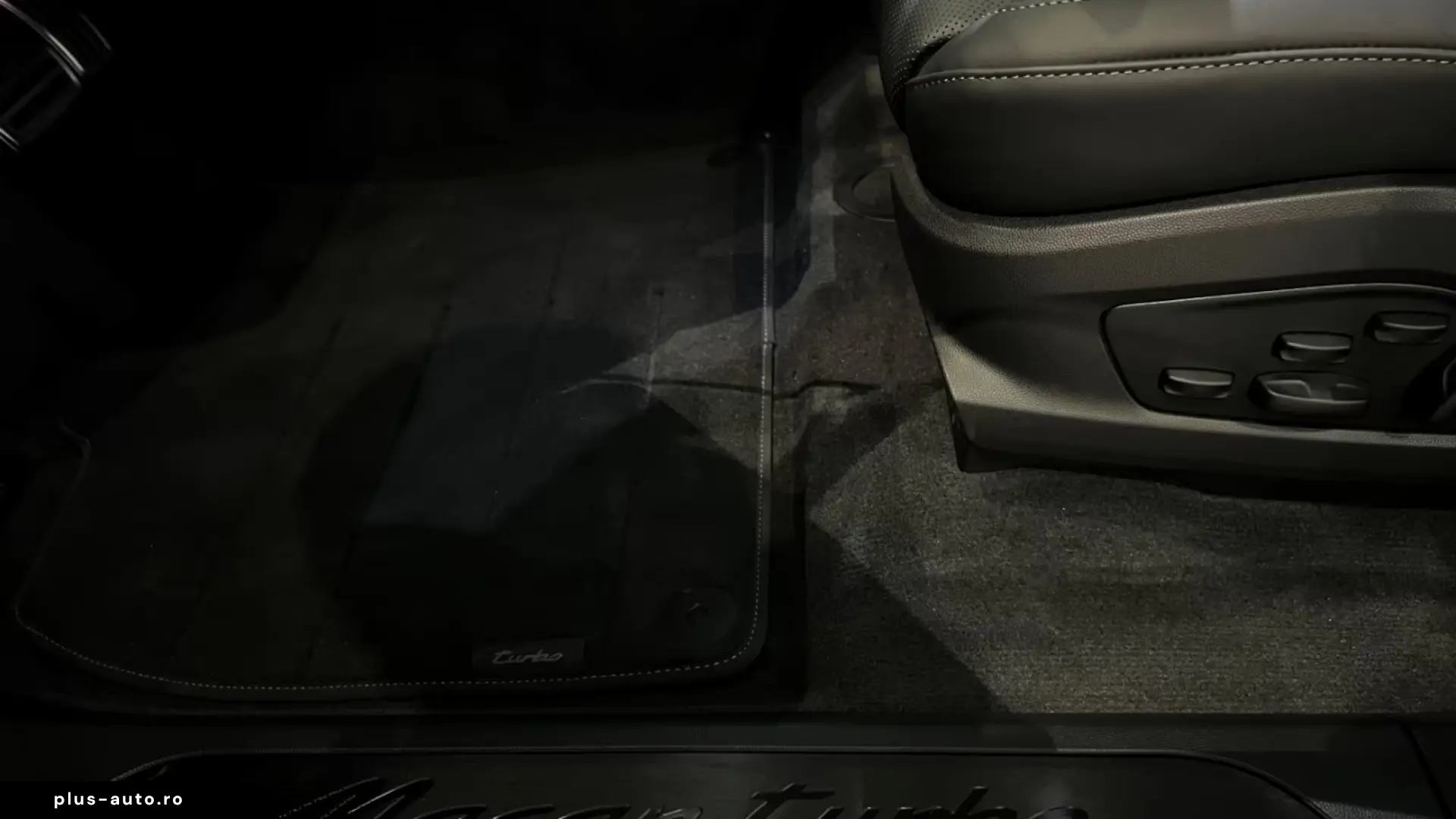 Porsche Macan Turbo BOSE