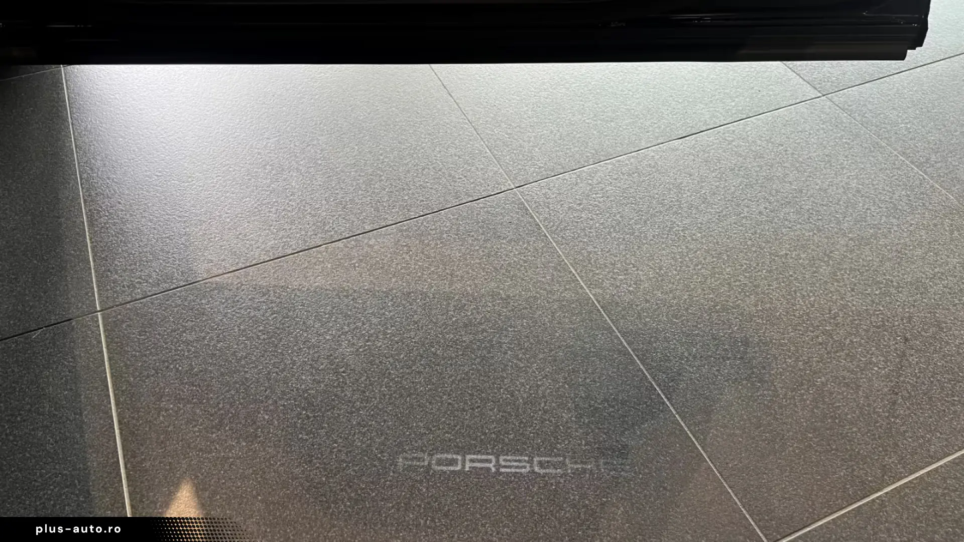 Porsche Macan Turbo BOSE
