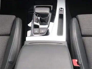 AUDI Q5 45 TFSI quattro S line ACC