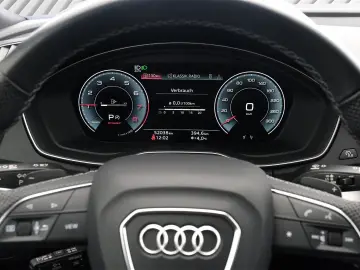 AUDI Q5 45 TFSI quattro S line ACC