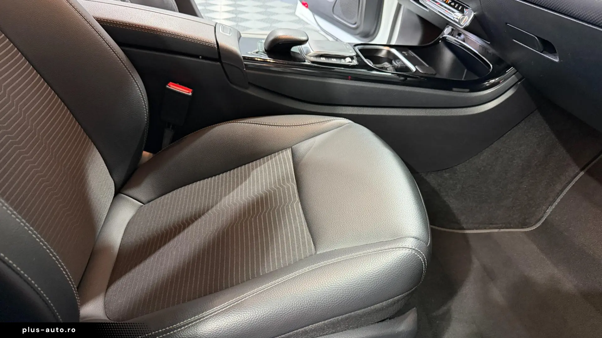 MERCEDES-BENZ A 250 e 8G-DCT Advanced Progressive Limousine