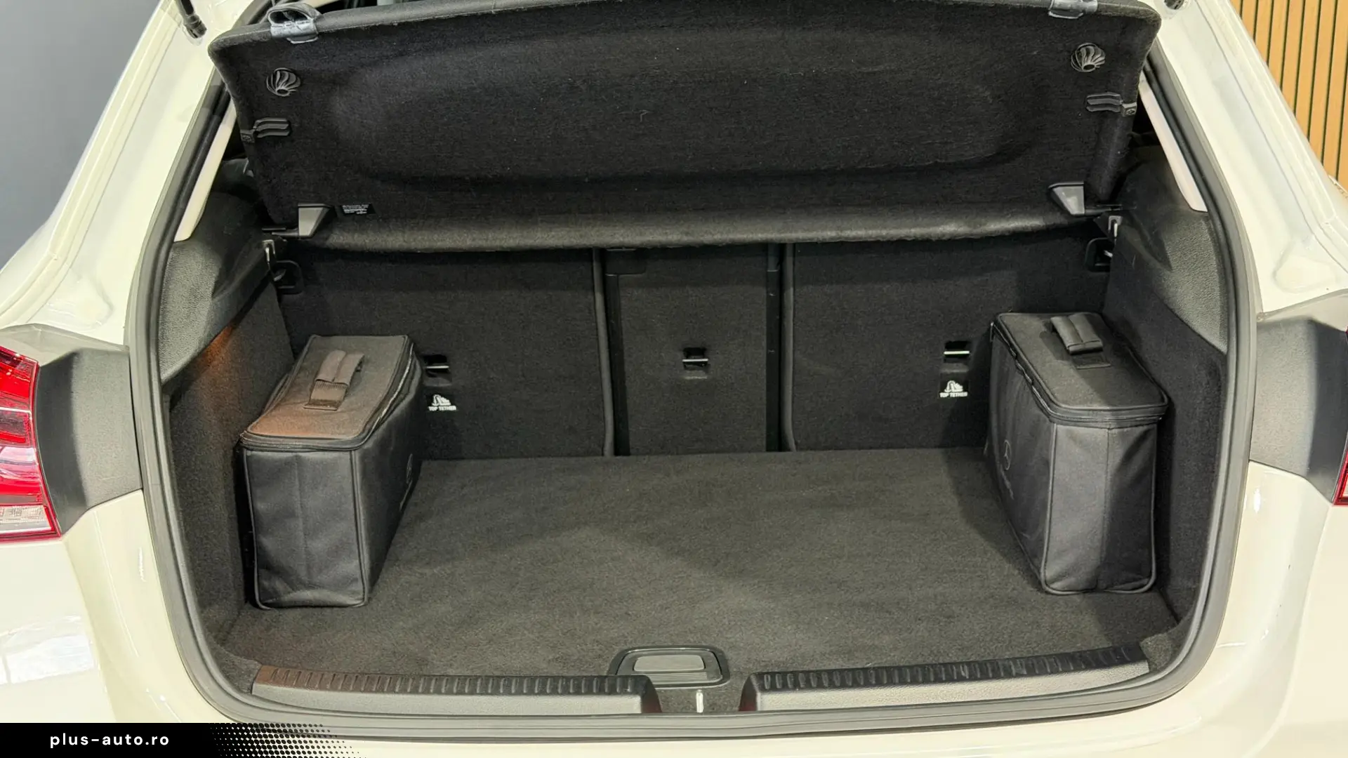 MERCEDES-BENZ A 250 e 8G-DCT Advanced Progressive Limousine