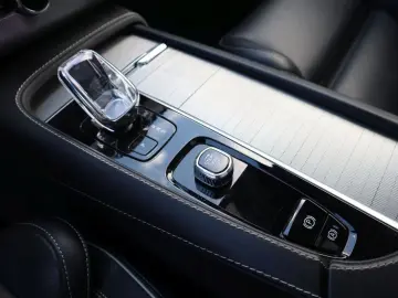 VOLVO XC90 B5 D AWD Ultimate Bright