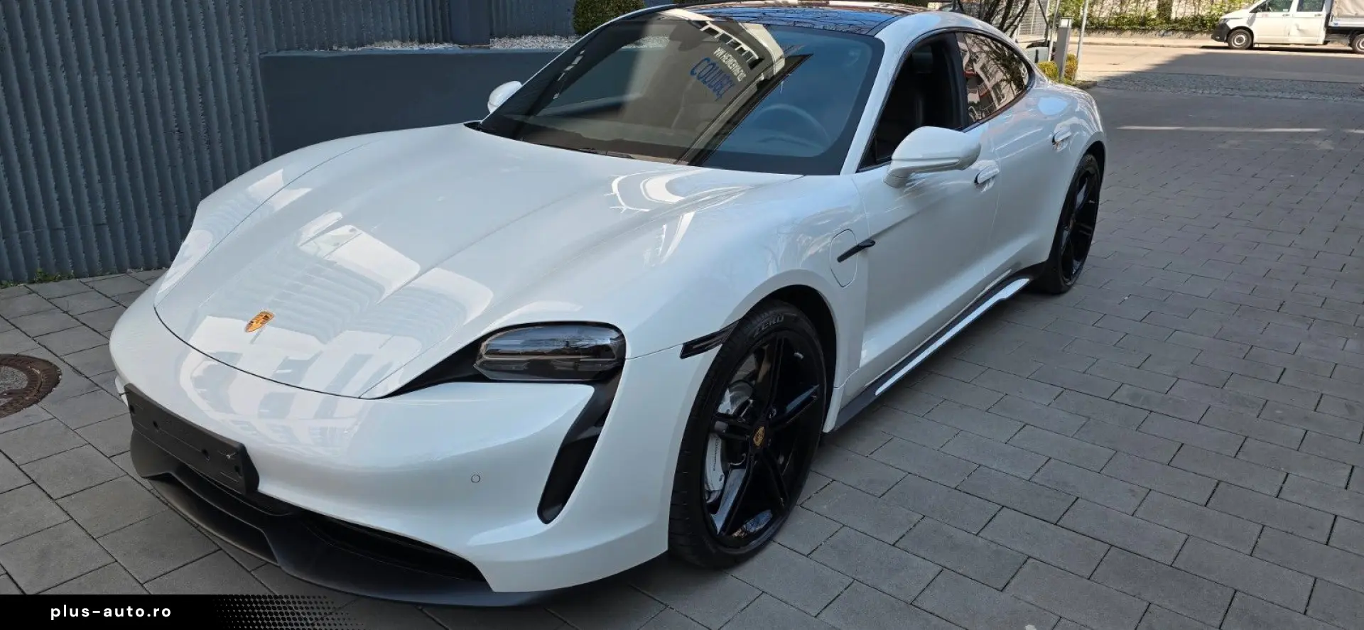 PORSCHE Taycan Pano ACC ALU21  Ausstat75Jahre BaPerform