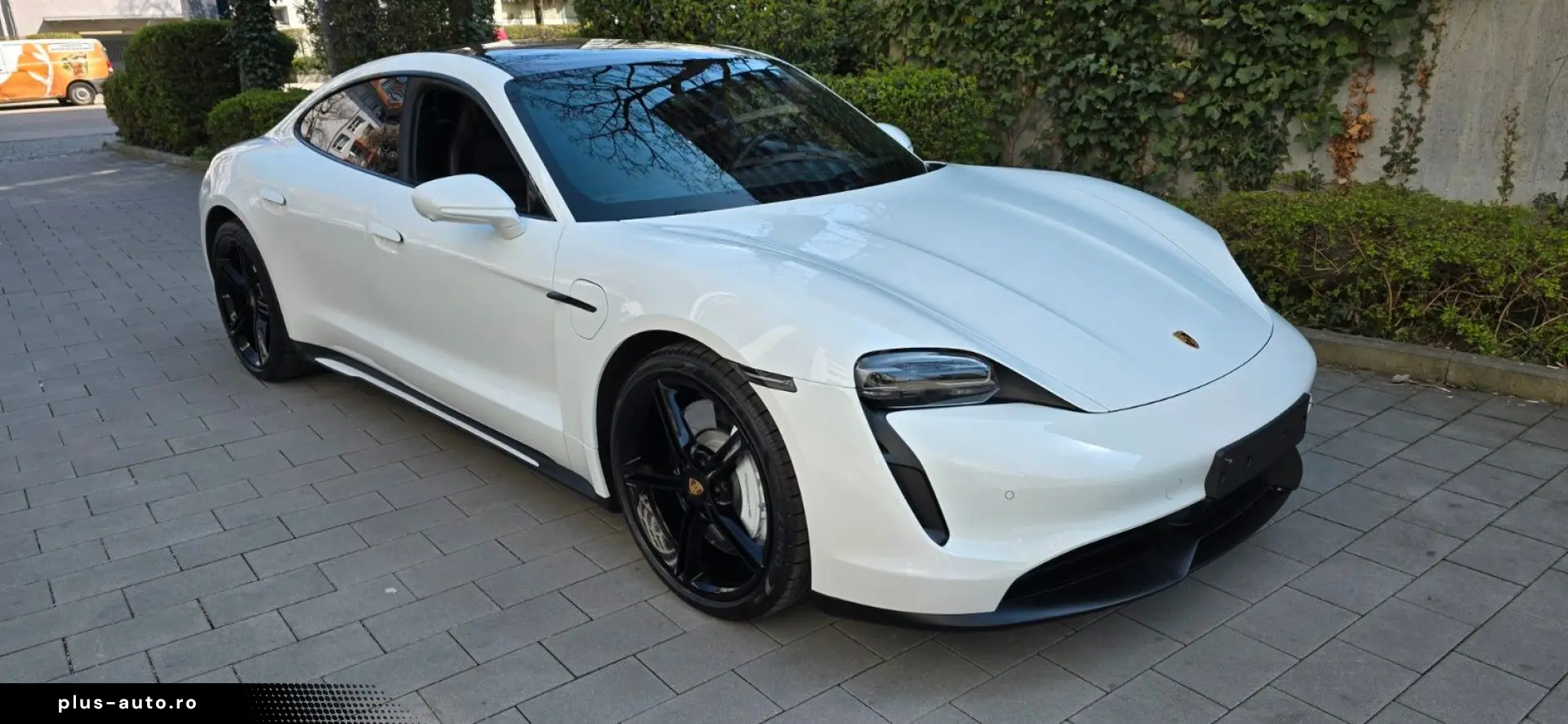 PORSCHE Taycan Pano ACC ALU21  Ausstat75Jahre BaPerform