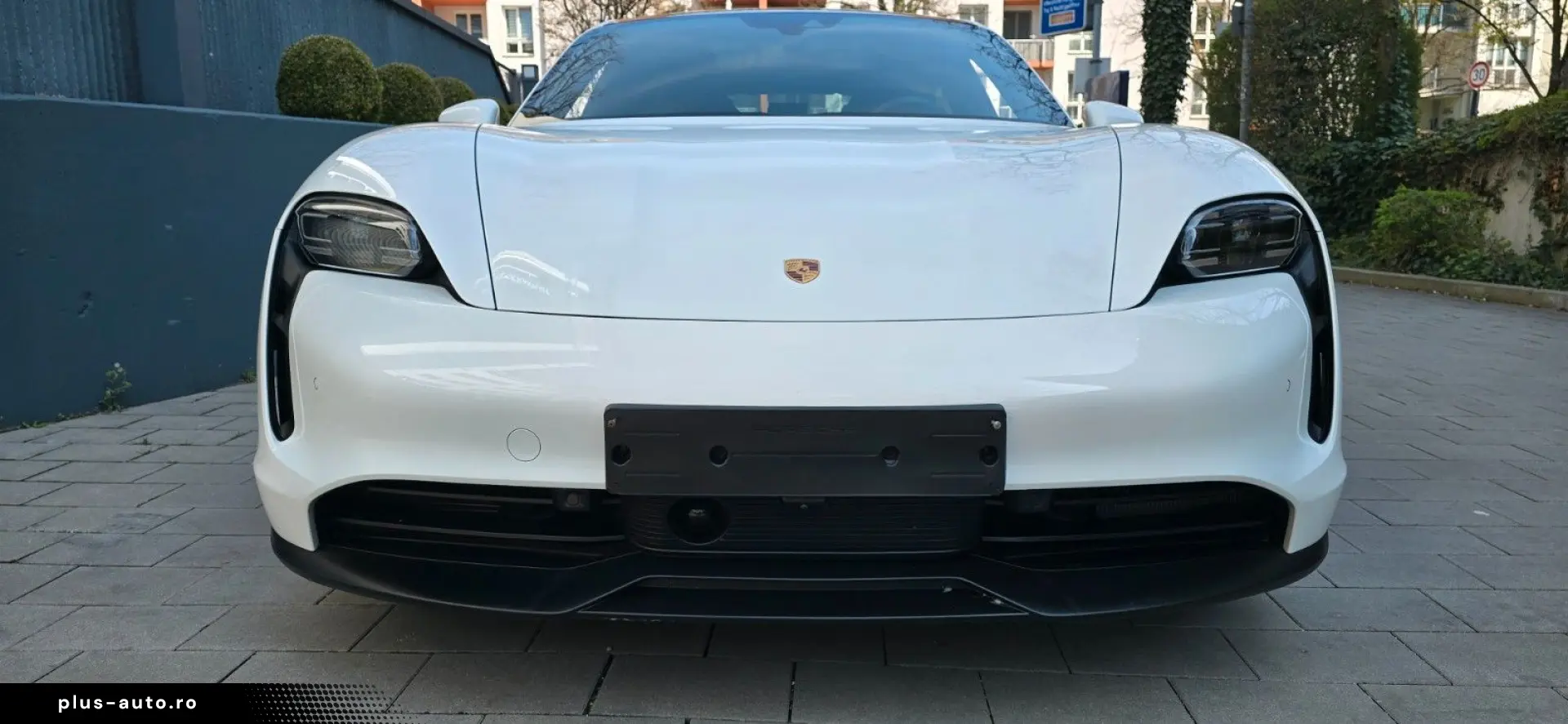 PORSCHE Taycan Pano ACC ALU21  Ausstat75Jahre BaPerform