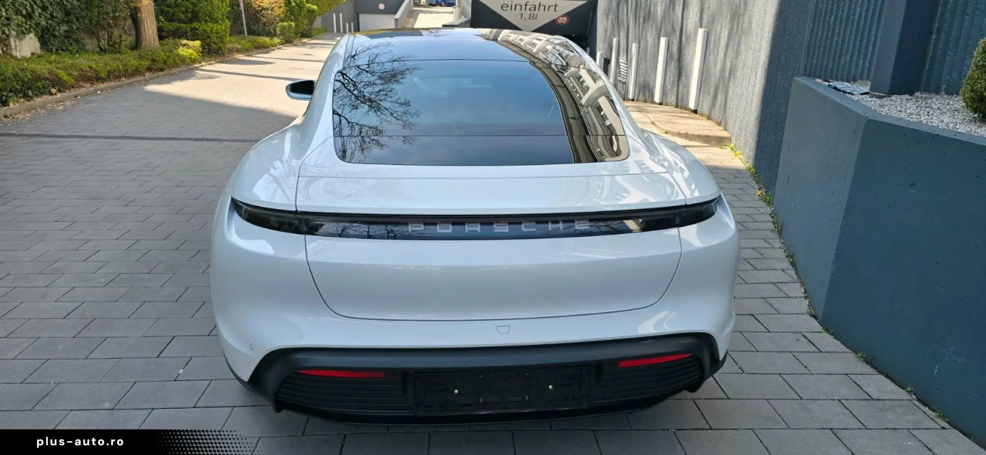 PORSCHE Taycan Pano ACC ALU21  Ausstat75Jahre BaPerform