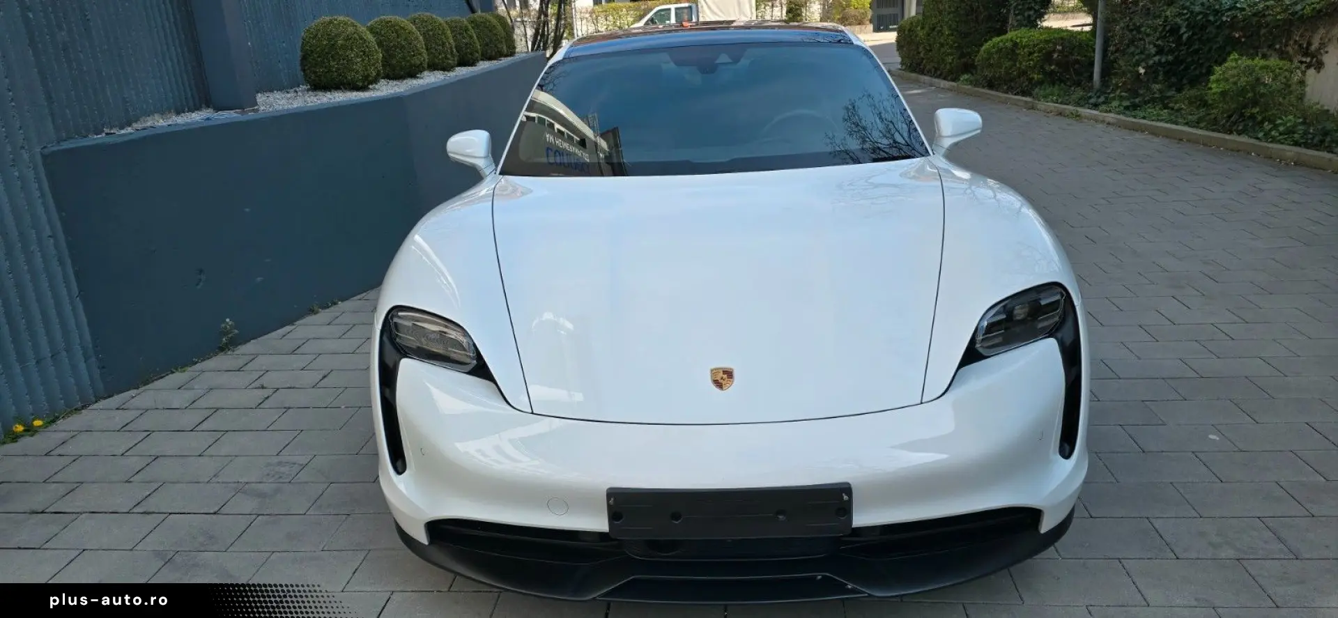 PORSCHE Taycan Pano ACC ALU21  Ausstat75Jahre BaPerform