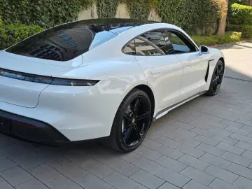 PORSCHE Taycan Pano ACC ALU21  Ausstat75Jahre BaPerform