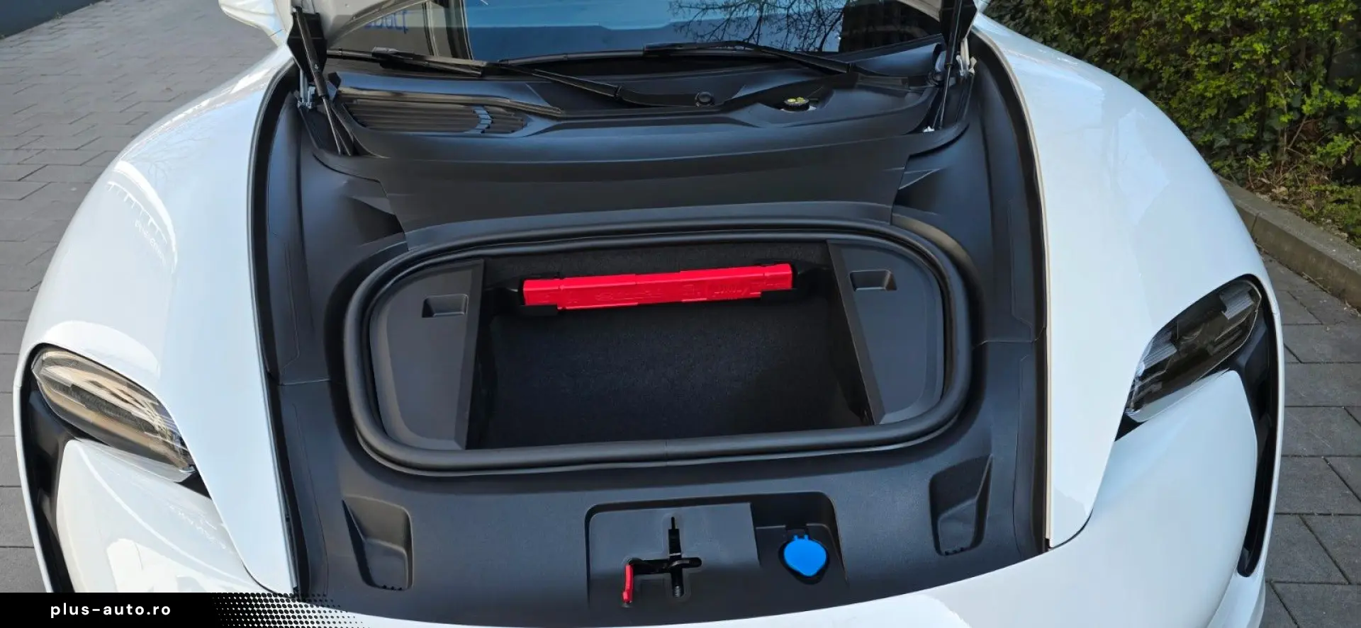PORSCHE Taycan Pano ACC ALU21  Ausstat75Jahre BaPerform