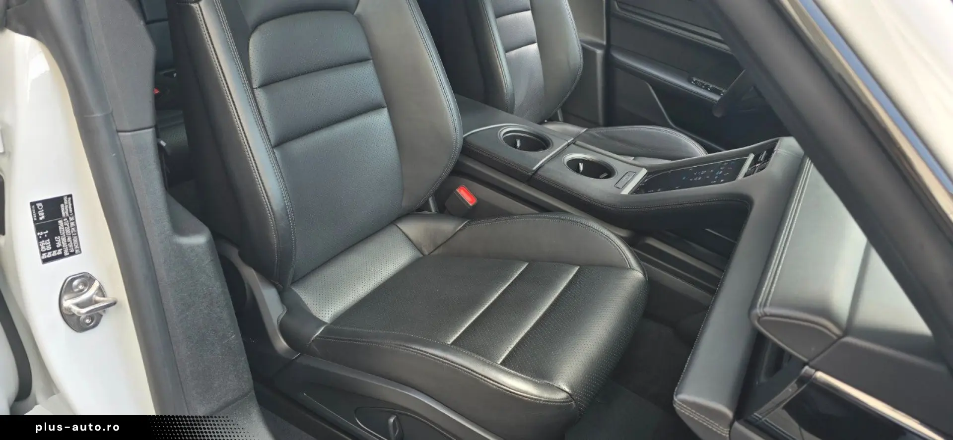 PORSCHE Taycan Pano ACC ALU21  Ausstat75Jahre BaPerform