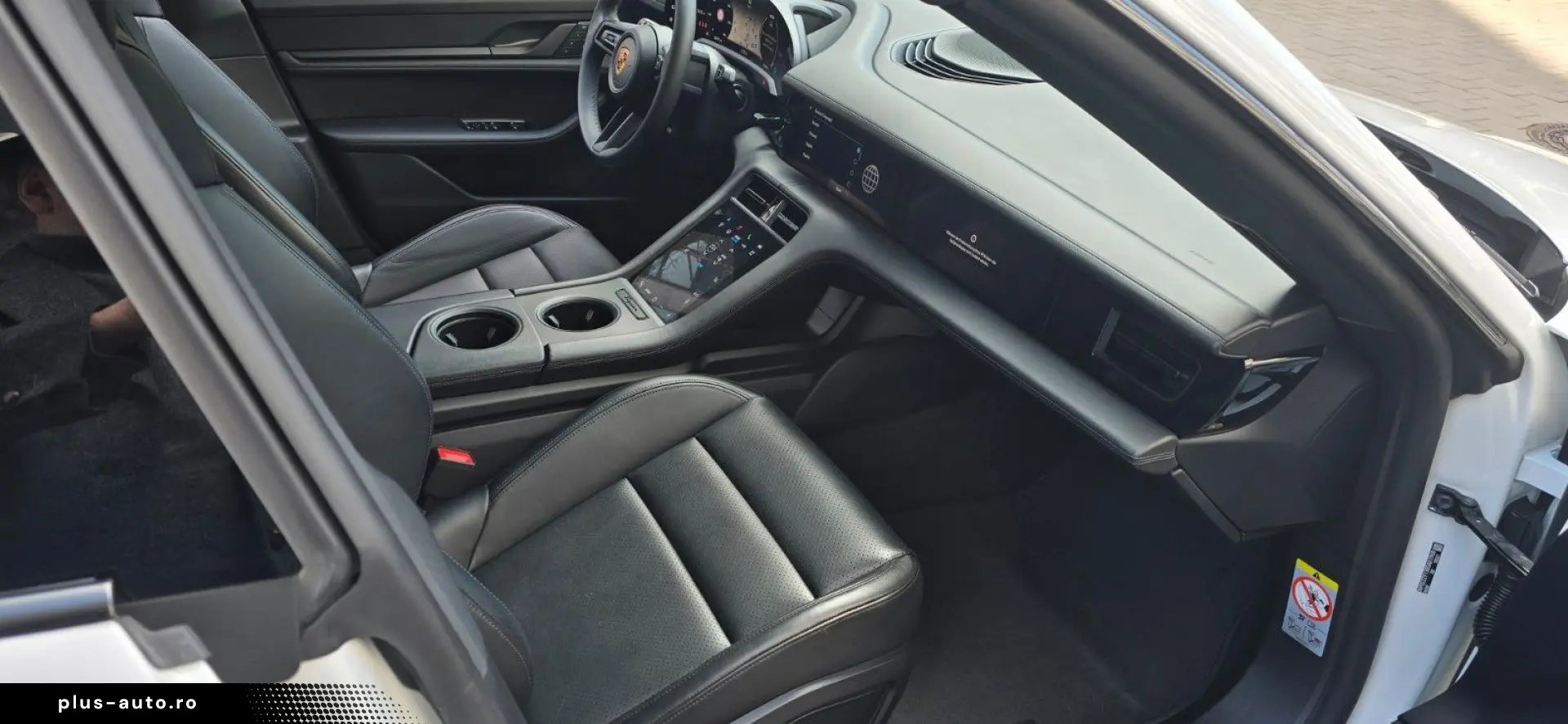PORSCHE Taycan Pano ACC ALU21  Ausstat75Jahre BaPerform