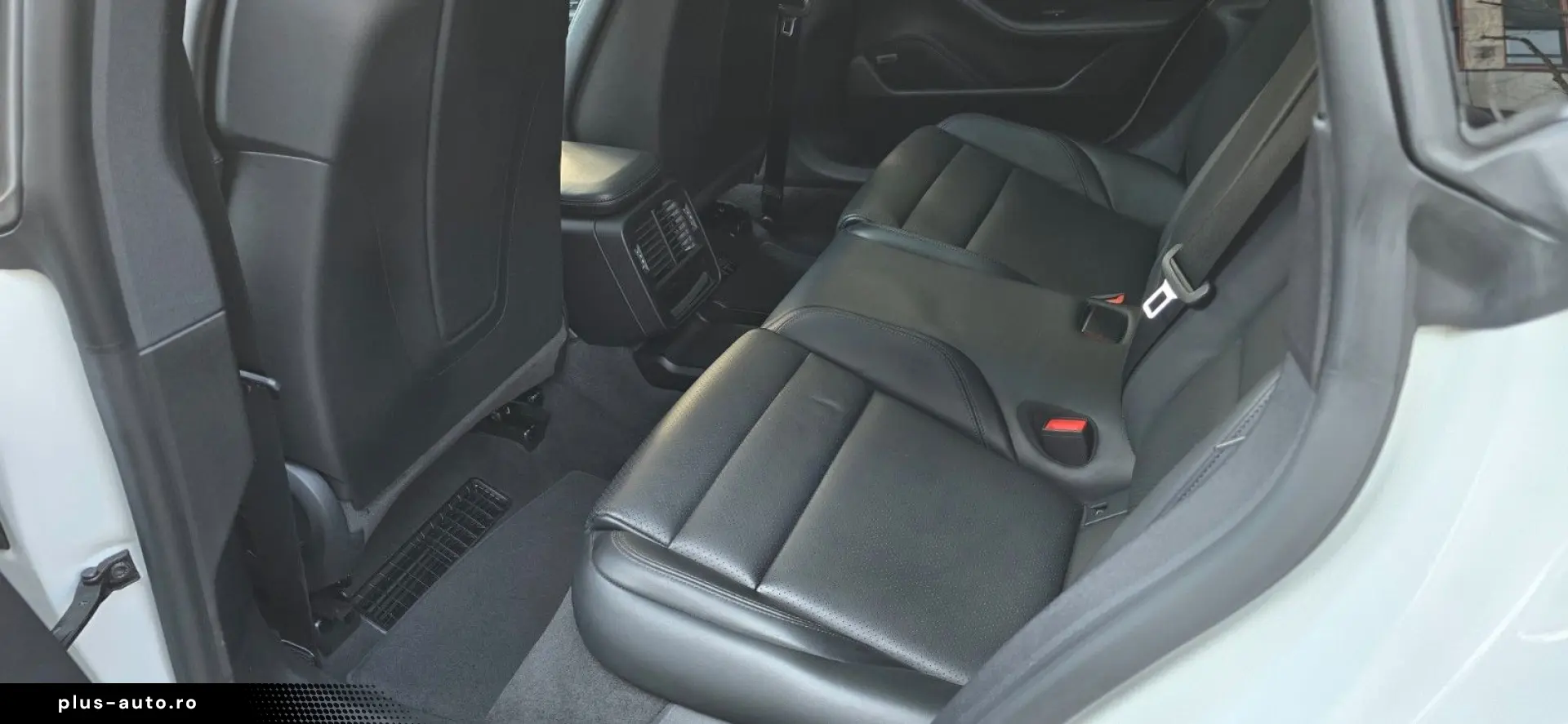 PORSCHE Taycan Pano ACC ALU21  Ausstat75Jahre BaPerform