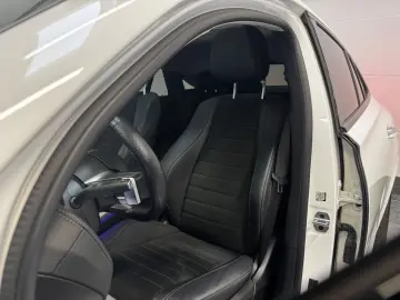 MERCEDES-BENZ GLE 300 d 4Matic Coupe AMG Pano 360 Kamera