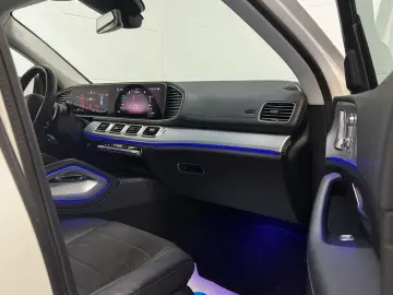MERCEDES-BENZ GLE 300 d 4Matic Coupe AMG Pano 360 Kamera