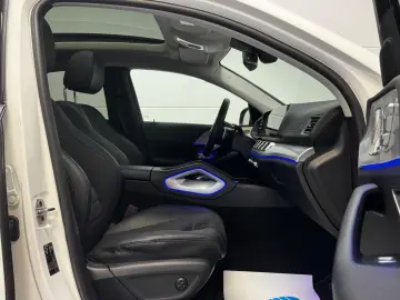 MERCEDES-BENZ GLE 300 d 4Matic Coupe AMG Pano 360 Kamera