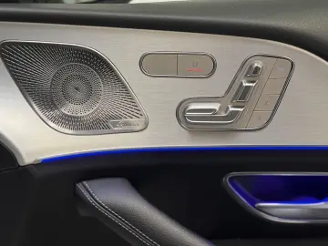 MERCEDES-BENZ GLE 300 d 4Matic Coupe AMG Pano 360 Kamera