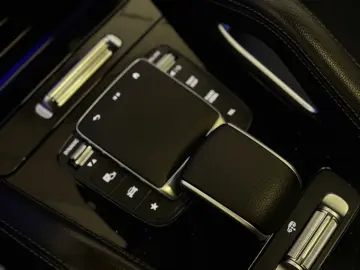 MERCEDES-BENZ GLE 300 d 4Matic Coupe AMG Pano 360 Kamera