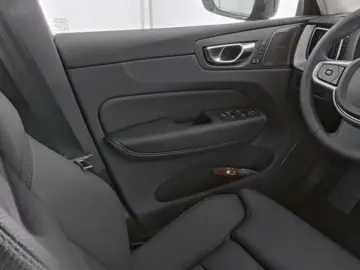VOLVO XC60 Plus Dark AWD