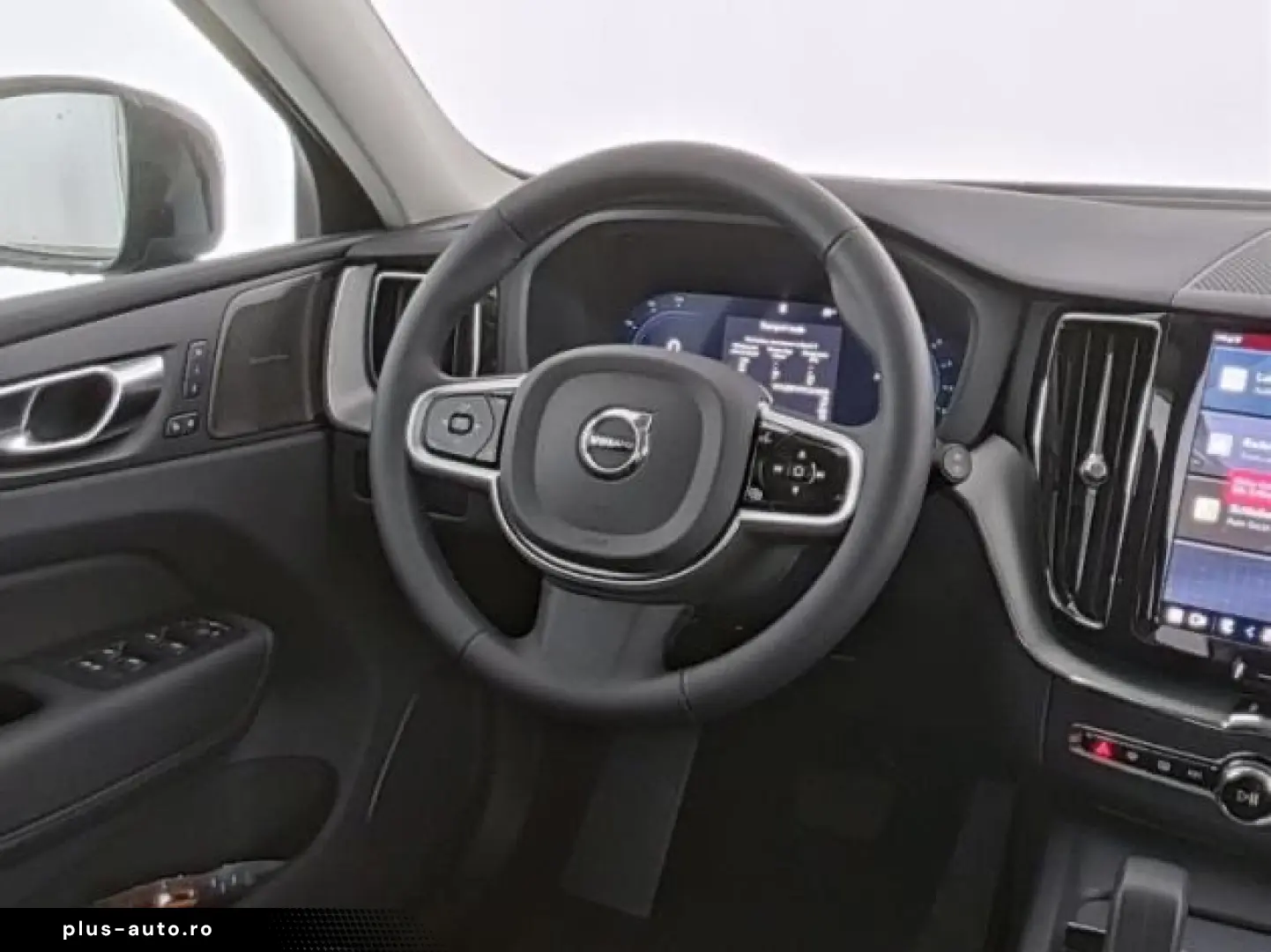 VOLVO XC60 Plus Dark AWD