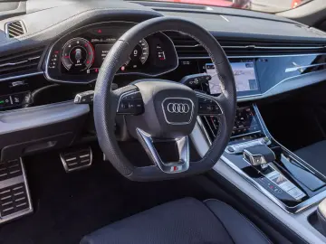 AUDI Q8 S line 50TDI Navi Matrix HuD Standhzg Panoram