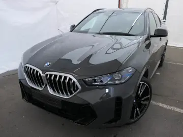 BMW X6 xDrive30d M Sport 22  PANO AHK StHzg Massage