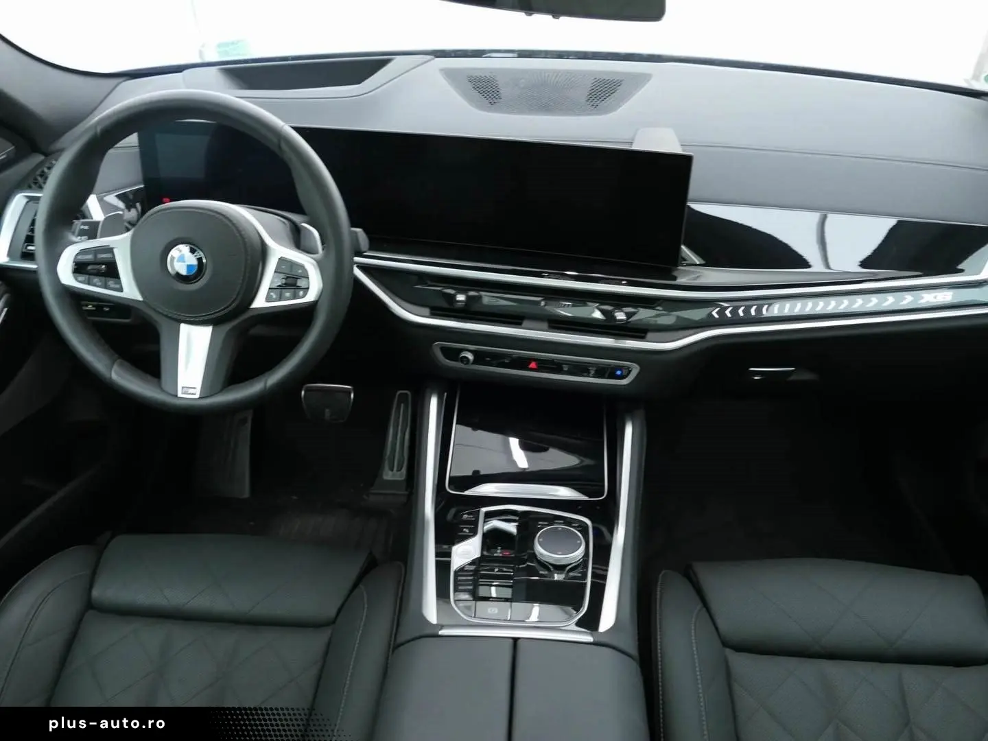 BMW X6 xDrive30d M Sport 22  PANO AHK StHzg Massage