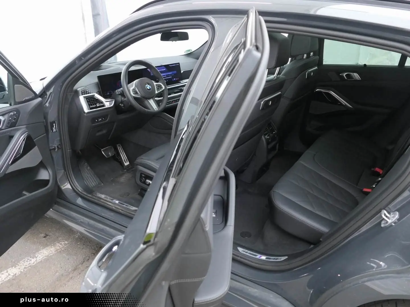 BMW X6 xDrive30d M Sport 22  PANO AHK StHzg Massage