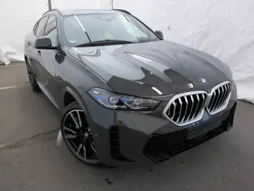 BMW X6 xDrive30d M Sport 22  PANO AHK StHzg Massage