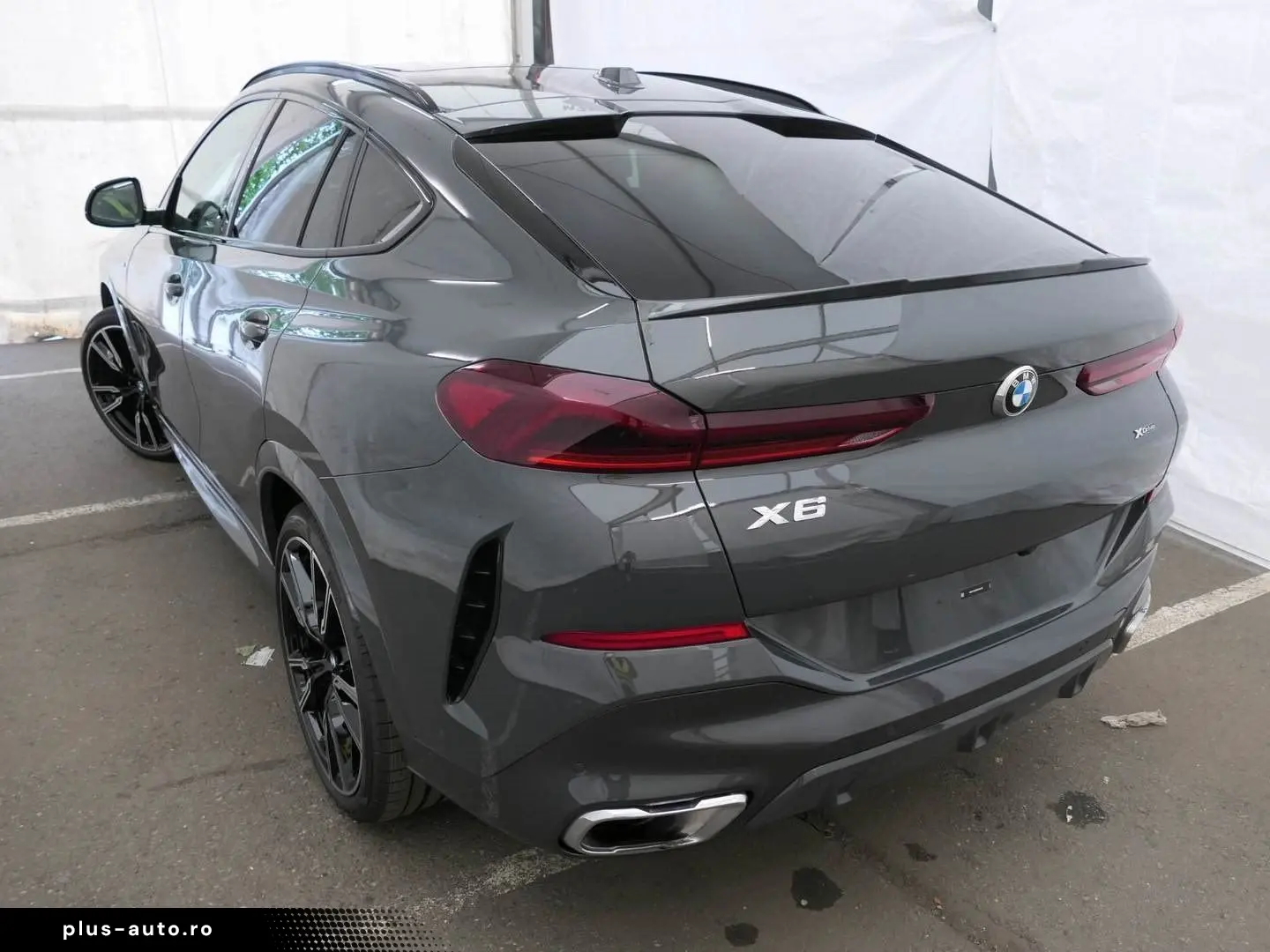 BMW X6 xDrive30d M Sport 22  PANO AHK StHzg Massage