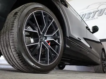 AUDI SQ8 TFSI quattro 360  PANO 4xSHZ B&O AIR AHK R22