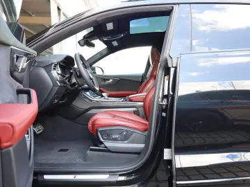 AUDI SQ8 TFSI quattro 360  PANO 4xSHZ B&O AIR AHK R22