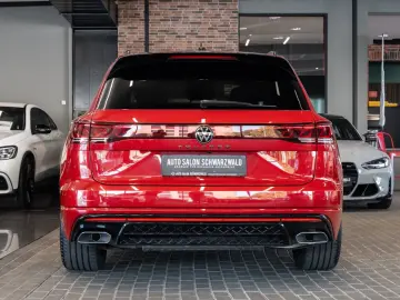 VW Touareg 3.0 TDI 4M R-LINE MATRIX PANO ACC AHK