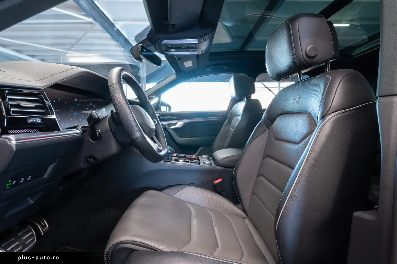 VW Touareg 3.0 TDI 4M R-LINE MATRIX PANO ACC AHK