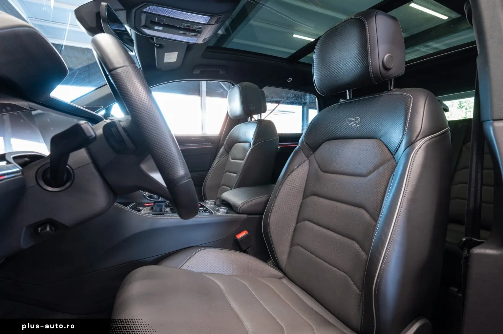 VW Touareg 3.0 TDI 4M R-LINE MATRIX PANO ACC AHK