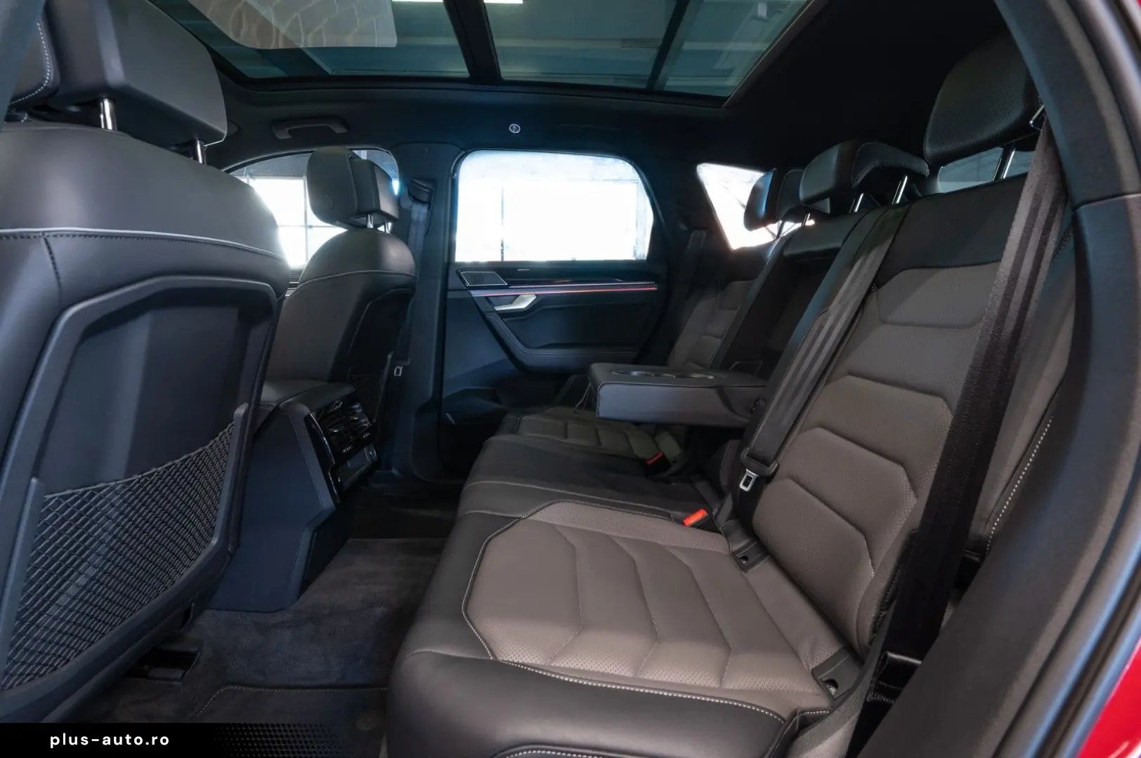 VW Touareg 3.0 TDI 4M R-LINE MATRIX PANO ACC AHK