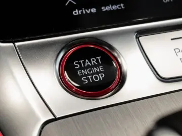 AUDI S6 Avant 3.0 TDI quattro S-SITZE PANO B&O STDHZ