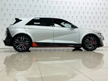 HYUNDAI IONIQ 5 N 609PS 4WD 84kWh Sitz-Paket Panorama