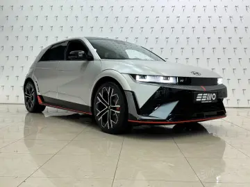 HYUNDAI IONIQ 5 N 609PS 4WD 84kWh Sitz-Paket Panorama