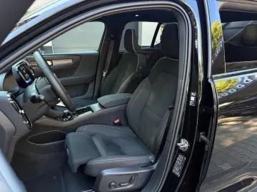 VOLVO EX40 Ultra Black Ed. TWIN Motor AHK PANO 360