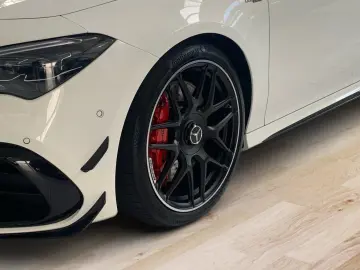 MERCEDES-BENZ AMG CLA 45 S 4M  Coupé  PERF-S MEMO PANO BURM