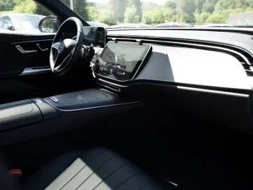 MERCEDES-BENZ E 450 d 4M DIGITAL 360 Pano Leder Totw…