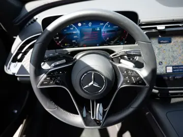 MERCEDES-BENZ E 450 d 4M DIGITAL 360 Pano Leder Totw…