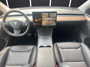TESLA Model Y  RWD ACC Autopilot Pano Kamera Leder Dab
