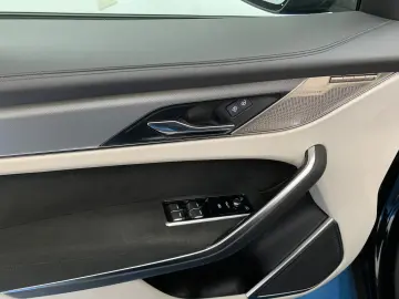 JAGUAR F-Pace SVR SVR P575 Edition 1988   394
