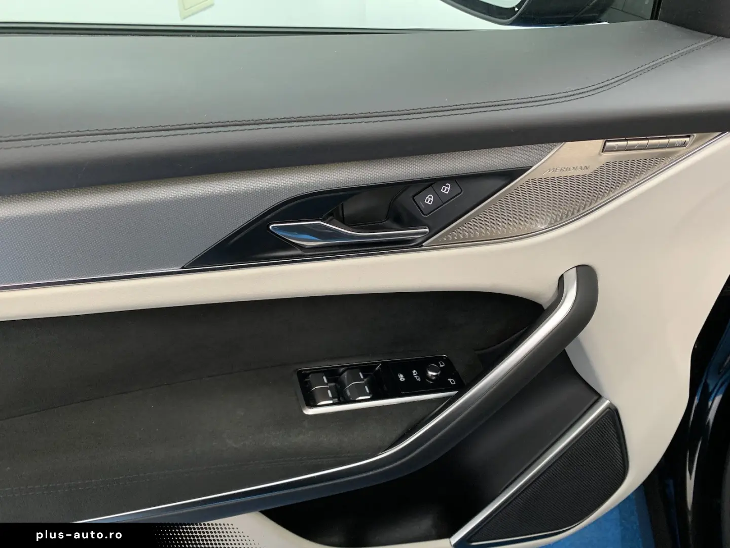 JAGUAR F-Pace SVR SVR P575 Edition 1988   394