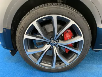 JAGUAR F-Pace SVR SVR P575 Edition 1988   394