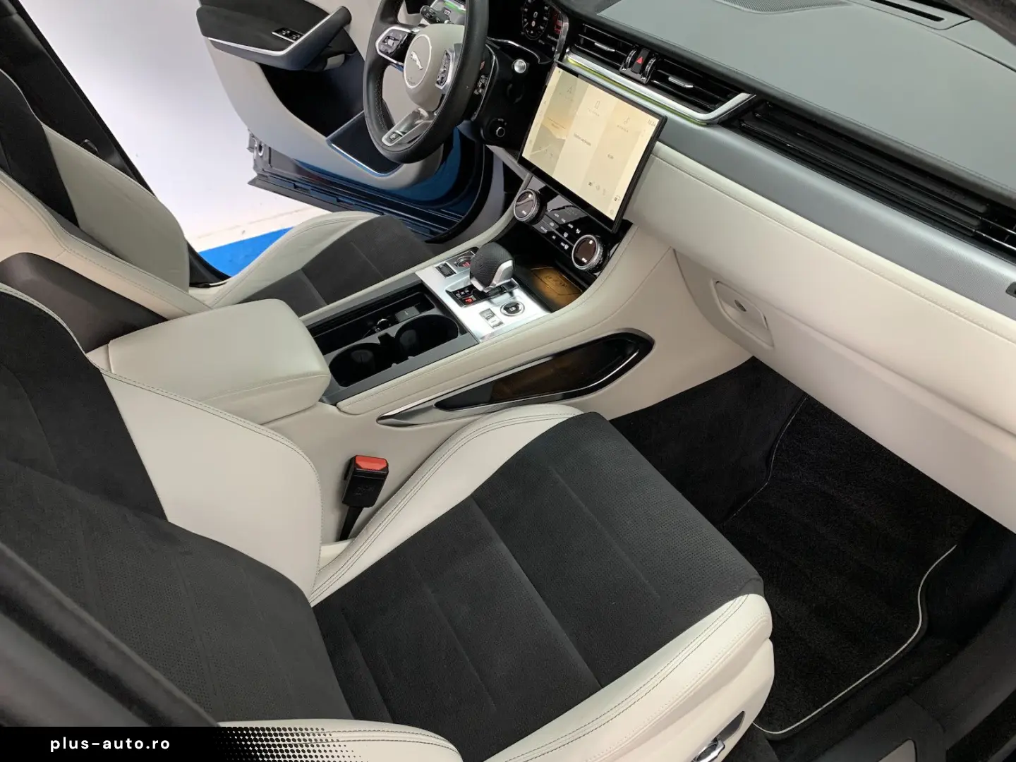 JAGUAR F-Pace SVR SVR P575 Edition 1988   394